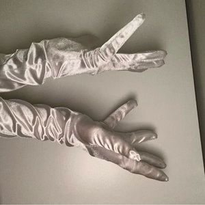 Cosplay gloves recommend for women with delicate hands
